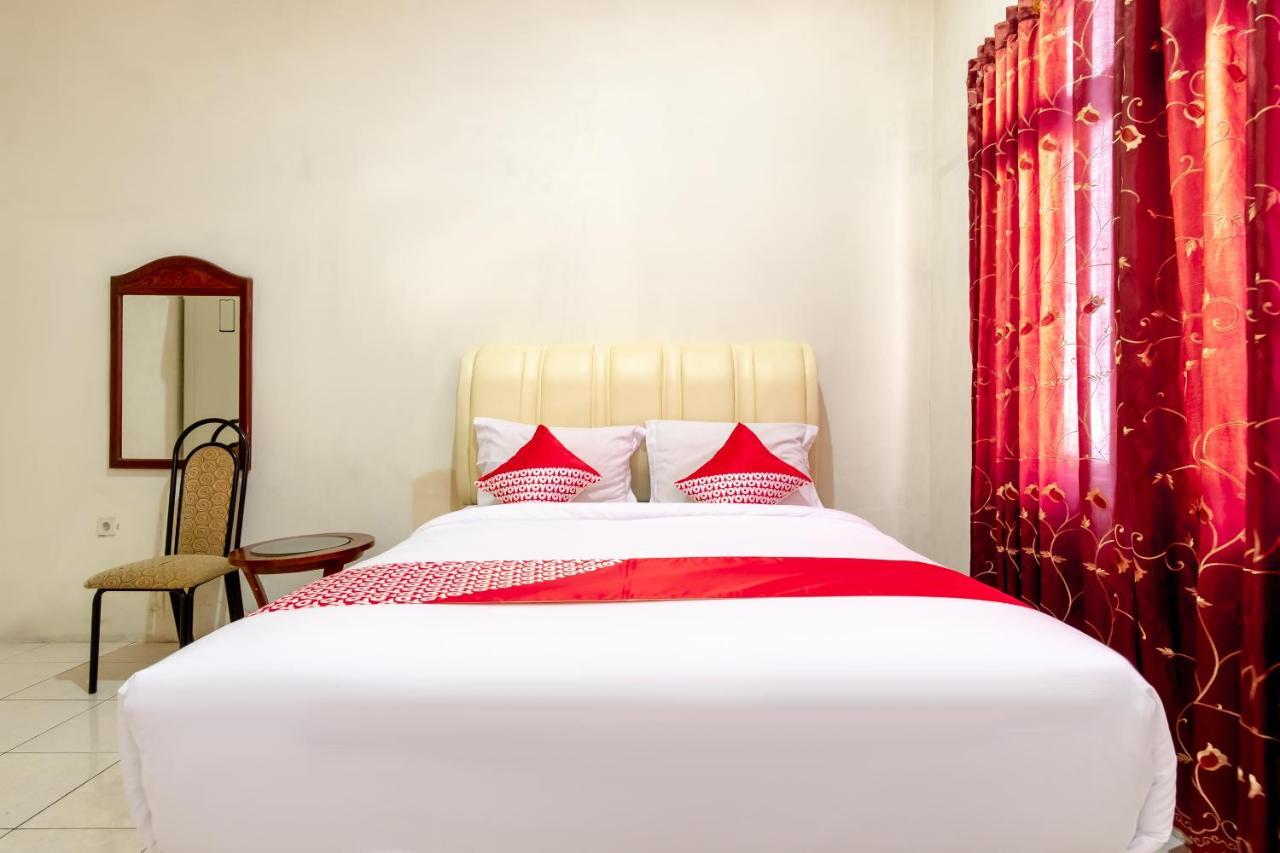 Oyo 2777 Sleepover Sei Serayu Medan Luaran gambar
